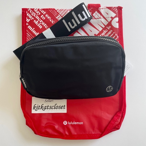 lululemon athletica Handbags - 🆕 BLACK/WHITE WORDMARK LOGO - NWT lululemon everywhere belt bag EBB 1L